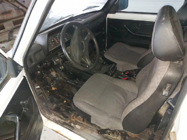 Автомобили легковые LADA 212140 LADA 4х4  2010 года выпуска