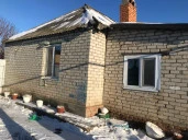 Часть жилого дома площадью 49,5 кв. м и земельный участок 300 кв. м в с. Воскресенское Саратовская области
