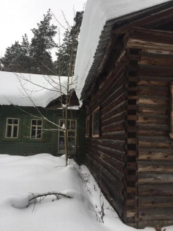 Здание 353,1 кв.м и земельный участок 3991 кв.м, расположенные по адресу: Московская область, Воскресенский район, с. Ашитково, ул. 40 лет Победы, строение 11