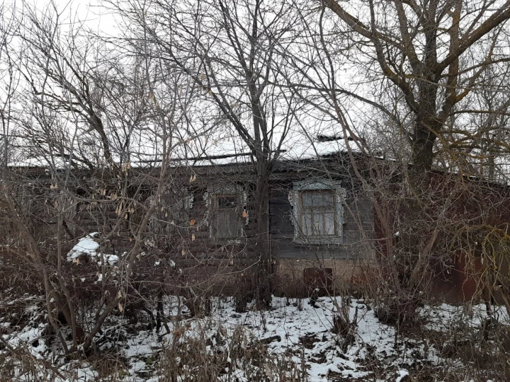 Нежилое здание, пл. 40,0 кв. м, количество этажей: 1, кадастровый номер 52:29:0070005:802 и Зем. участок общей пл. 259+/-6 кв.м., кадастровый номер: 52:29:0070005:936, по адресу: Нижегородская область, Спасский район, с. Красный Ватрас, ул. Школьная, д. 2