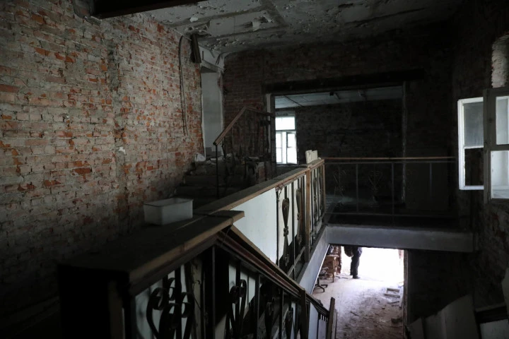 Право аренды здания площадью 1181,1 кв. м в Апраксином дворе.