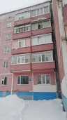 Помещение, назначение: жилое, площадью 50,8 кв.м, расположенное по адресу: Ямало-Ненецкий автономный округ, г.Ноябрьск, ул.Дзержинского, д.20Б, кв.13. Кадастровый номер: 89:12:110707:792.  Обременения (ограничения): залог в пользу АО «Старбанк».