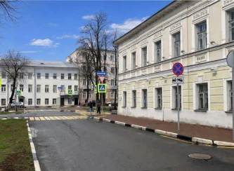 Здание (ОКН) 518,7 кв.м на земельном участке 320 кв.м в историческом центре города: Ярославская область, г. Ярославль, ул. Революционная, д. 9/4, с земельным участком