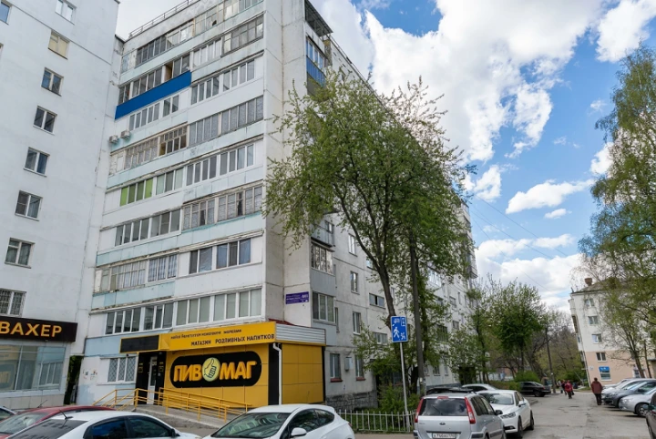 Нежилое помещение 13,3 кв.м на 1 этаже жилого дома, г. Уфа, ул. Рихарда Зорге, 45/1.