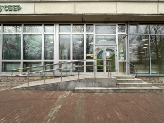 Торговое помещение 136,7 кв.м  на Пискаревском пр.