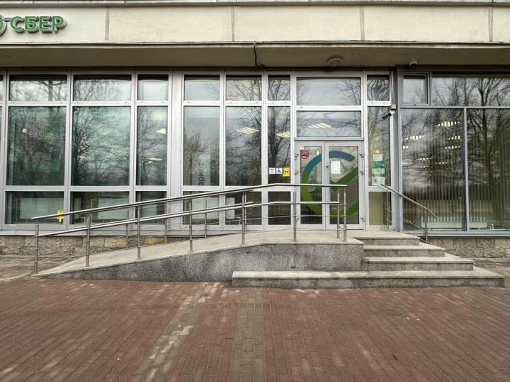 Торговое помещение 136,7 кв.м  на Пискаревском