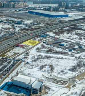 Продается  последний участок площадью-20 соток с прямым съездом и выездом на КАД в развитом торгово - индустриальном парке KAD GATE PARK (площадью 8га) у развязки КАД и проспекта Энгельса.