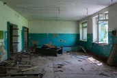 Имущественный комплекс в Орловской области, Дмитровский р-н, с/п Горбуновское, с. Балдыж (з/у 9 220 кв.м., нежилое здание 1 062,7 кв.м., котельная, подвал и туалет)