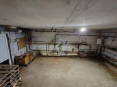 Продажа 1/4 доли в праве общей долевой собственности на нежилые помещения под магазин промышленных товаров, площадь: 168,8 кв. м в г. Димитровграде Ульяновской области