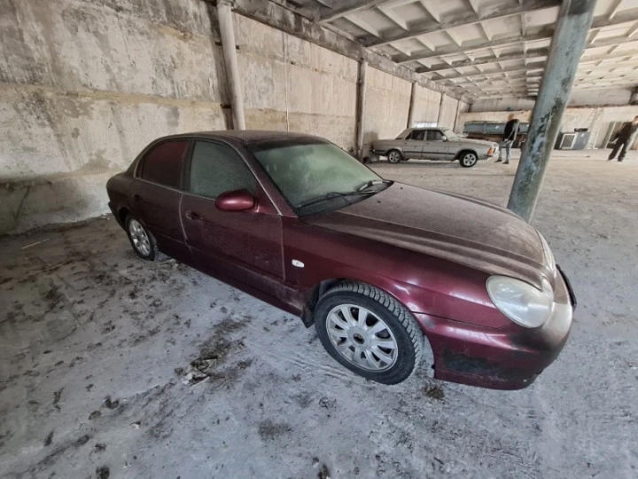 Автомобили легковые HYUNDAI Sonata 2010 года выпуска.Тюменский район, с. Каменка, ул. Полевая, 23 стр.1.