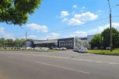 Дилерский центр по продаже автомобилей на пр. Стачек
