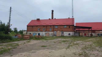 Имущественный комплекс: нежилые здания общей площадью 3 745,2 кв. м., земельный участок  общей площадью 14593 кв. м. Адрес: Калининградская область, р-н Гусевский, г. Гусев, ул. Сержанта Утегенова, д. 51
