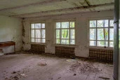 Нежилое здание, площадью 627,1 кв.м. с земельным участком, площадью 3 801 кв.м. с с. Суморьево