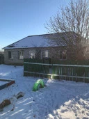 Часть жилого дома площадью 49,5 кв. м и земельный участок 300 кв. м в с. Воскресенское Саратовская области