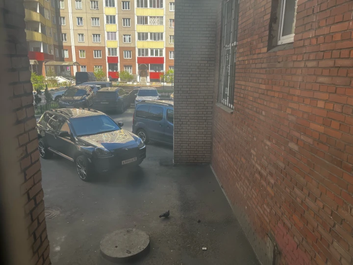 Помещение 9,9 кв.м на пр. Большевиков, ст.м "Ул. Дыбенко"