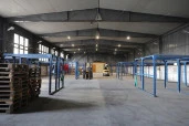 Склад временного  хранения с закрытой  и открытой площадкой  и рефрижератором.