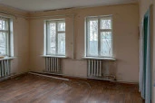 Нежилое здание, 85,2 кв.м. с земельным участком 346 кв.м. в с. Крутогорье.