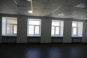 Право аренды помещения площадью 110,4 кв. м в Апраксином дворе.