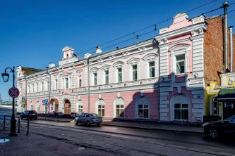 3 помещения в здании лит.Б по адресу: г. Н.Новгород, ул. Рождественская, д 49; нежилое здание (лит. А), 1060,7 кв.м. по адресу: г. Н.Новгород, ул. Рождественская, д. 49;  здание 192,1 кв.м. по адресу: Нижегородская обл., г. Городец, ул. М. Горького, д.129