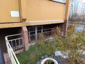 Нежилое помещение - 113,7 кв. м., кадастровый номер 74:36:0209016:5886. Адрес: Челябинская обл., г. Челябинск, ул. Эльтонская 1-я, д. 48, пом. 5, цокольный этаж.