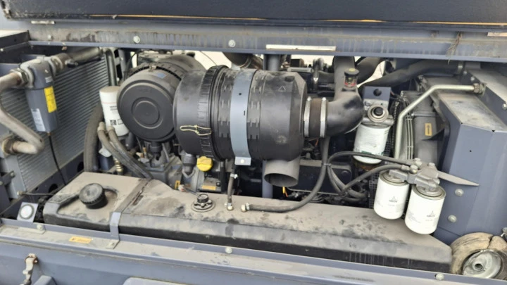 Прицеп на специальном шасси с компрессорной установкой ATLAS COPCO XATS156DD
