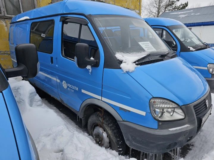 Грузовой фургон цельнометаллический 7 мест ГАЗ 27057.