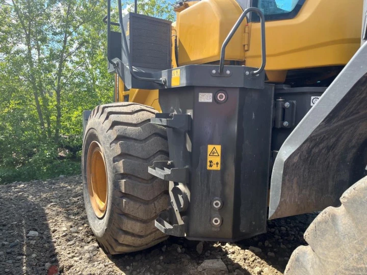 Погрузчик фронтальный SDLG, L953F, 2019, Идентификационный номер: VLGL953FJK0620439, принадлежащий Продавцу на праве собственности, что подтверждается Договором купли-продажи № ОВ/Ф-87856-05-01-С-01 от 07.10.2020 г.