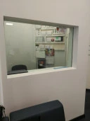 Административное здание с земельным участком в центре Соснового Бора