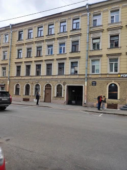 Право аренды помещения площадью 10,3 кв. м в Апраксином дворе