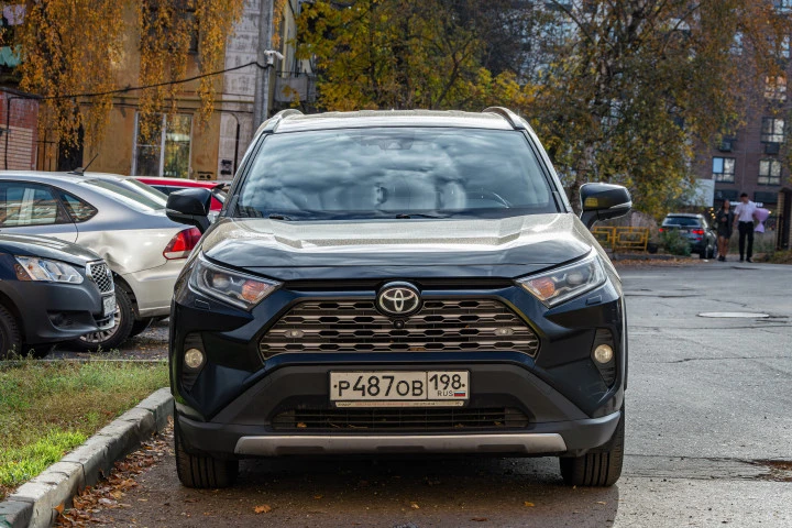 Легковой автомобиль, марка, модель ТС: Toyota, RAV4, 2022 года выпуска; идентификационный номер (VIN): XW7D13FV70S037966; модель, №двигателя: A25A, 0B44990, цвет кузова: черный.