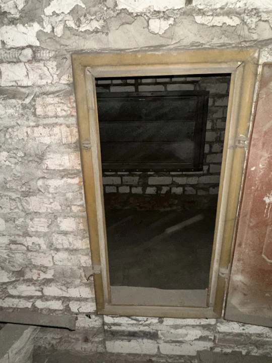 Нежилое помещение 200,1 кв.м, расположенное по адресу: Курская область, г. Курск, ул. Магистральная, д. 17, комнаты 1-8 антресоли