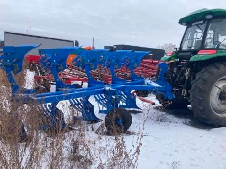 Трактор для с/х работ AGROAPOLLO, CFG1404-X, 2022, Идентификационный номер: L69444, принадлежащий Продавцу на праве собственности, что подтверждается Договором купли-продажи № ОВ/Ф-271918-02-01-С-01 от 22.12.2022 г.