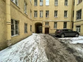 Здание с участком в Адмиралтейском районе