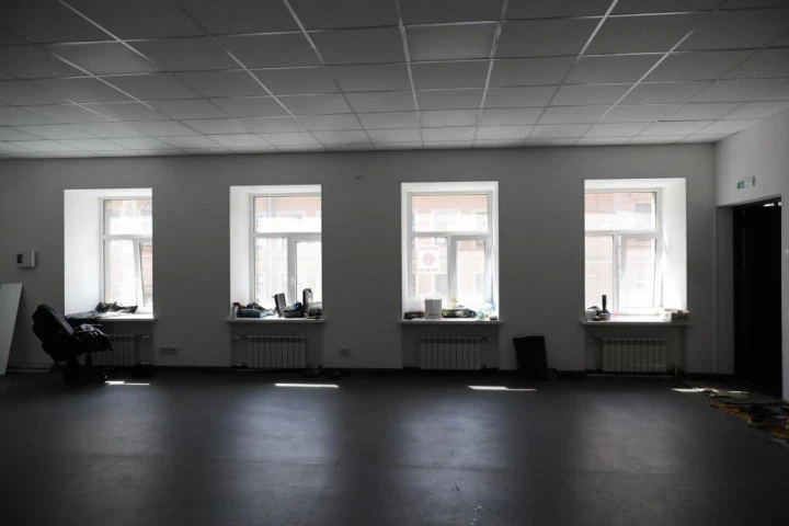 Право аренды помещения площадью 139,4 кв. м в Апраксином дворе.