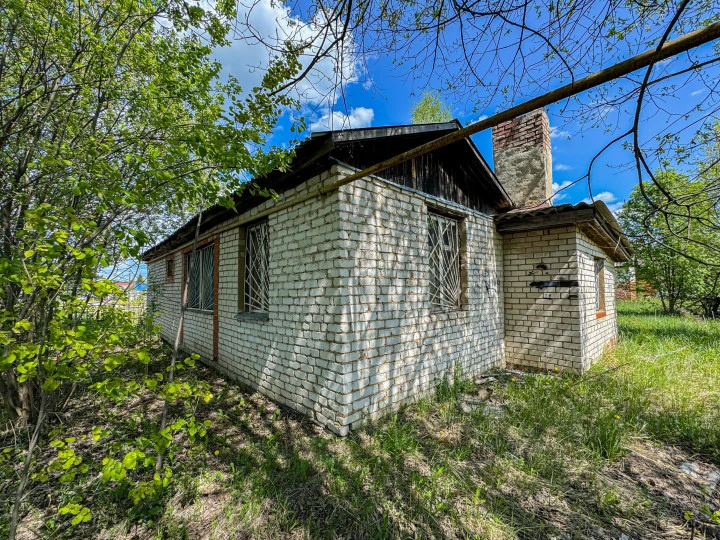 Нежилое здание, пл. 88,5 кв. м и З/у пл. 867+/-10 кв.м., Нижегородская обл., г. Арзамас, микрорайон Кирилловский, линия 17-я, д. 1