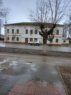 Здание, 2-этажное, 556,2 кв.м с земельным участком 542 кв.м по адресу: г. Ярославская обл., г. Переславль-Залесский, ул. Советская, д.14