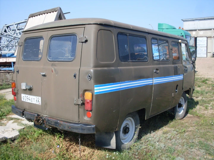 Грузопассажирский УАЗ-22069-04