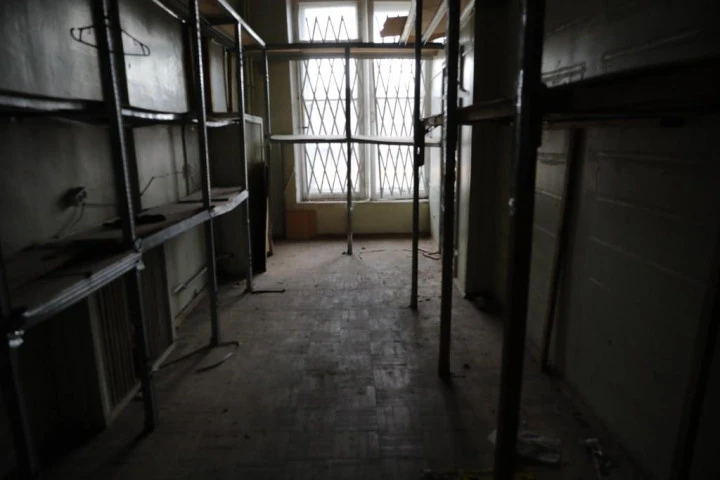 Право аренды помещения площадью 1 457,2 кв. м в Апраксином дворе.