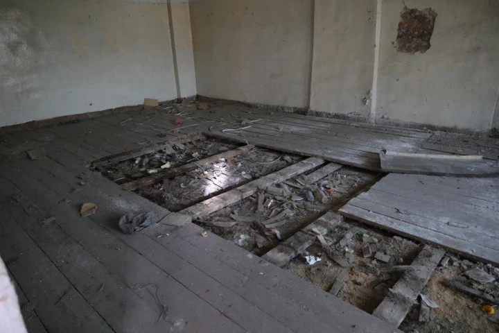 Право аренды помещения площадью 1051,2 кв. м в Апраксином дворе.