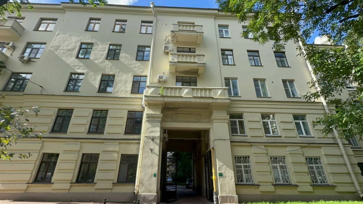 Просторная квартира в историческом центре Санкт-Петербурга