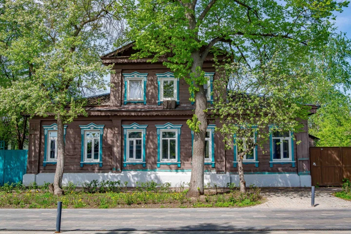 Лот: 2 здания О.К.Н. по адресу: Нижегородская обл., г. Арзамас, пл. Соборная, д.3 и пл. Соборная, д.4; здание по адресу: Нижегородская обл., г. Арзамас, улица К. Маркса, д.25; здание 317,7 кв.м., по адресу: г. Н.Новгород, ул. Большая Покровская, д.44