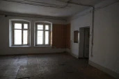 Право аренды помещения площадью 324,5 кв. м в Апраксином дворе.
