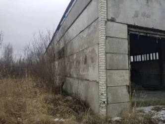 Нежилое строение , общей площадью 721,9 кв.м., с  земельным  участком, общей площадью 5 997 кв. м, расположенные по адресу: Тюменская обл, Тобольск, БСИ-2-квартал 3 тер,  лит. 9.