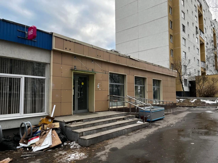 Право аренды нежилого помещения около ст. м. Пятницкое шоссе, площадью 198,7 кв.м, этаж: 1