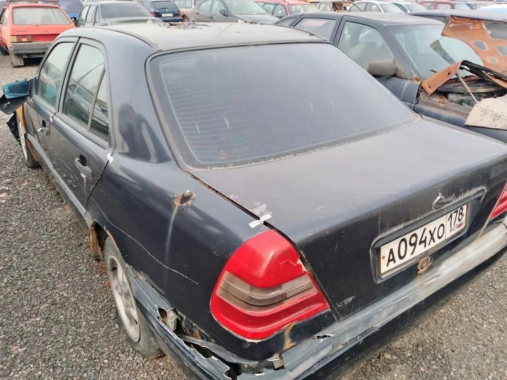 Транспортное средство  Мерседес
