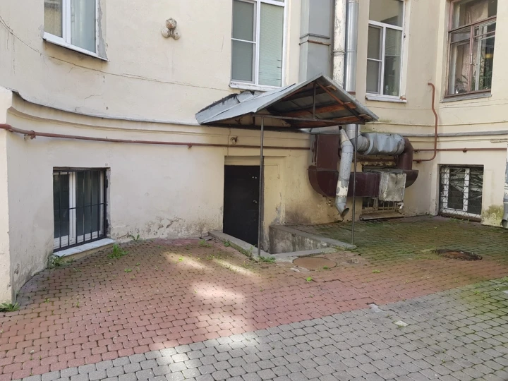 Помещение 53,9 кв.м на Васильевском о-ве