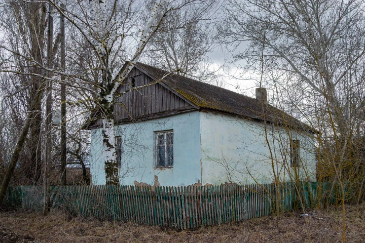 Нежилое здание, площадь 56,6 кв.м. и земельный участок, 197 кв.м. с Задонье Липецкой области.