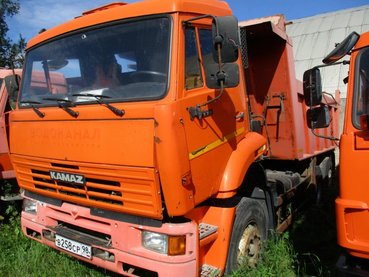 Грузовой самосвал КАМАЗ-6520-61