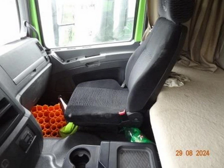 Специализированный, автомобиль - самосвал SHACMAN SX32586V384, 2023, Идентификационный номер: LZGJR4V4XPX003723, принадлежащий Продавцу на праве собственности, что подтверждается Договором купли-продажи № ОВ/Ф-255982-01-01-С-01 от 23.03.2023 г.