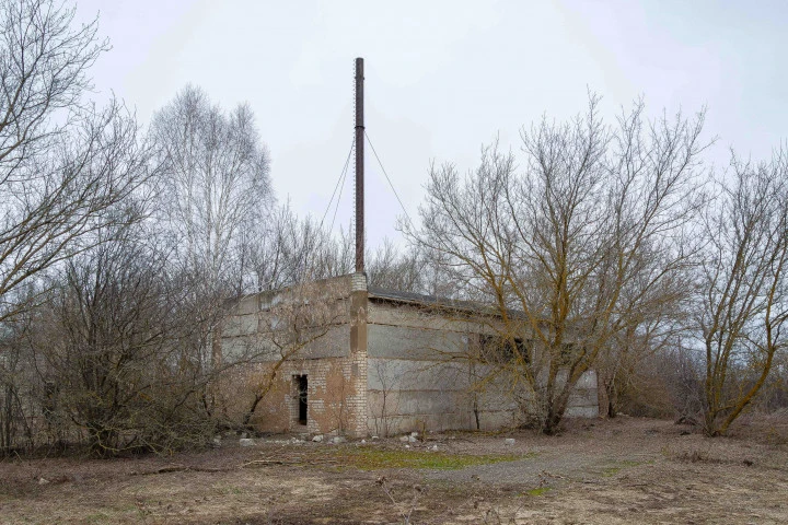Здание площадью 1848,1 кв. м. (дом-интернат), Здание, общей площадью 51,8 кв. м. (склад), Земельный участок площадью 6558 +/-28 кв.м., кад. №: 48:12:0360109:13, расположенные по адресу: Липецкая область, р-н Лев-Толстовский, с/с Знаменский, с. Знаменское